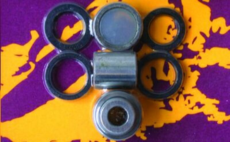 KIT STOSSDÄMPFERLAGER FÜR SUZUKI RM125/250 1996-99