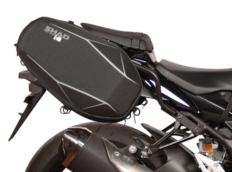 SHAD Seitentaschen Halter Suzuki