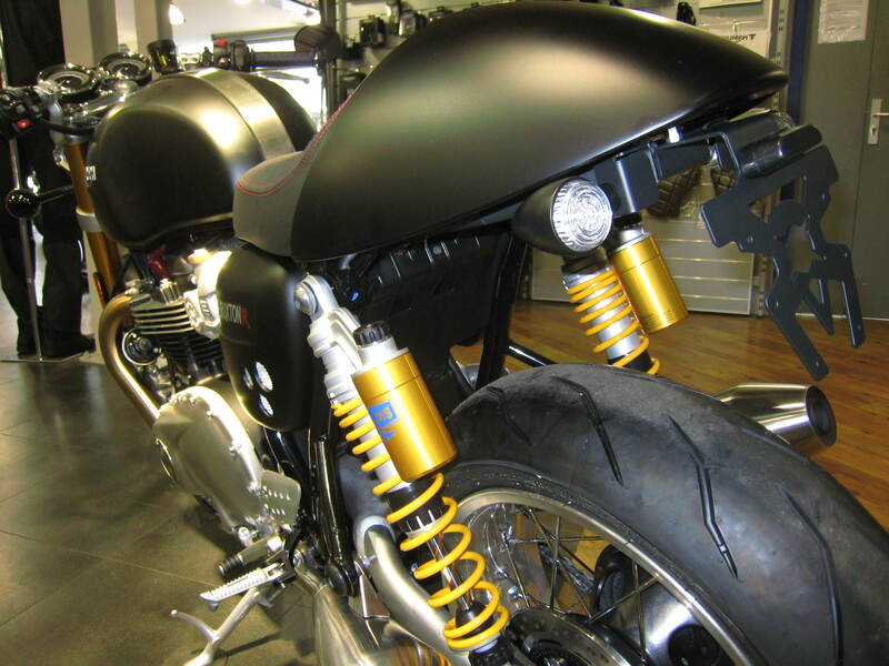 ACCESS DESIGN Kennzeichenhalter Radlauf schwarz Triumph Thruxton 1200