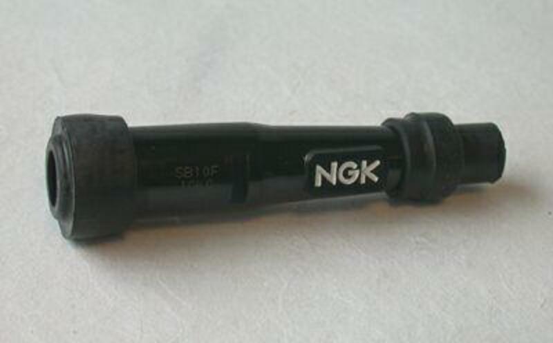 NGK Zündkerzenstecker - SB05F