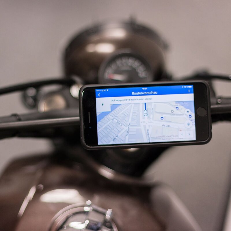 SP CONNECT Moto Bundle fixed on Mirror - iPhone 11 Pro Max