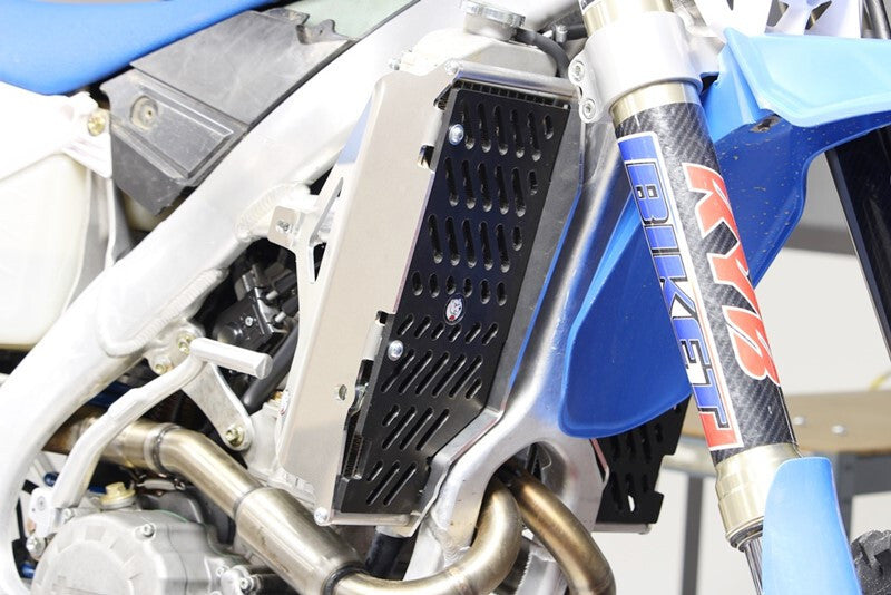 AXP Kühlerschutzgitter Aluminium/Schwarz - TM RACING