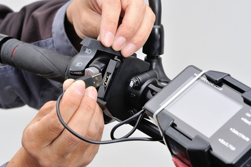 DAYTONA Slim USB-Netzteil - Lenker Ø22,2/25,4