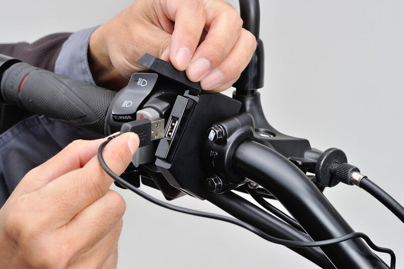 DAYTONA Slim USB-Netzteil - Lenker Ø22,2/25,4