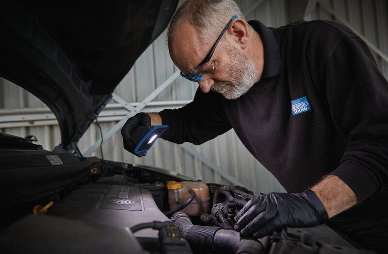 DRAPER LED wiederaufladbare Mini-Flutlichtlampe und Power Bank