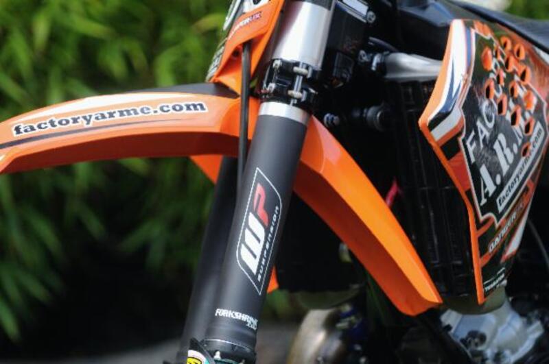 RFX Race Series Gabelschrumpfschlauch - Schutz mit KYB-Logo - Weiß