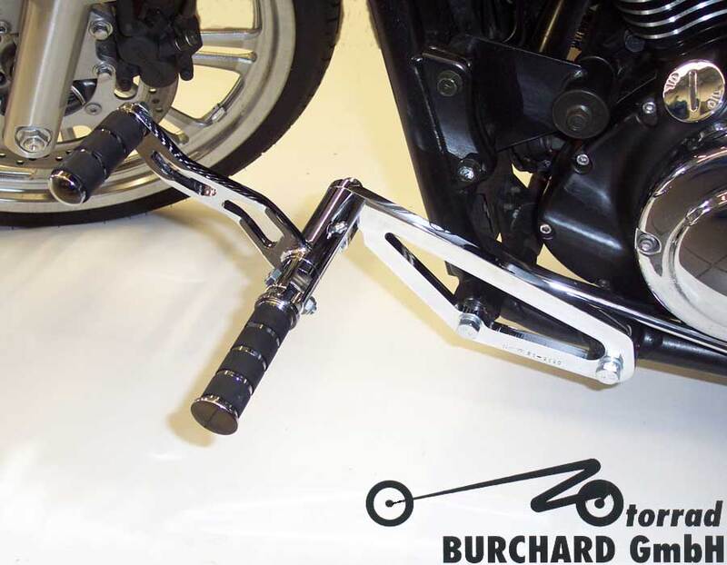 BURCHARD EXCELLENCE vorverlegte Fußrastenanlage mit ABE, +17 cm, Kawasaki VN 900 Classic /Custom, Sundance glatt, schwarz glänzend