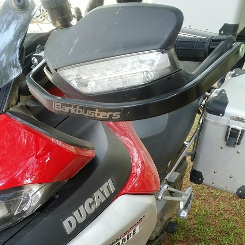 BARKBUSTERS Hardware-Kit Zweipunktbefestigung Black Ducati