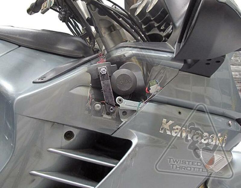 DENALI SoundBomb Hupenhalterung Kawasaki GTR1400