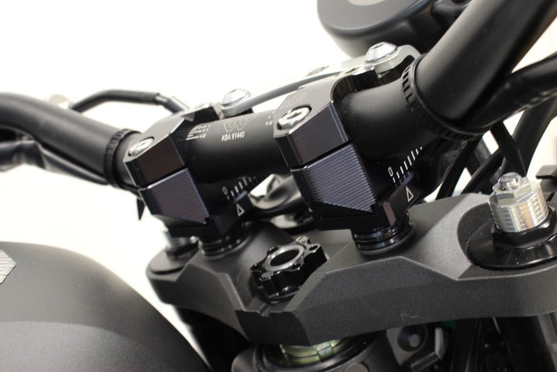 GILLES 2DGT Verstellbare Lenkerhalterungen Schwarz Yamaha FZ1 N/S