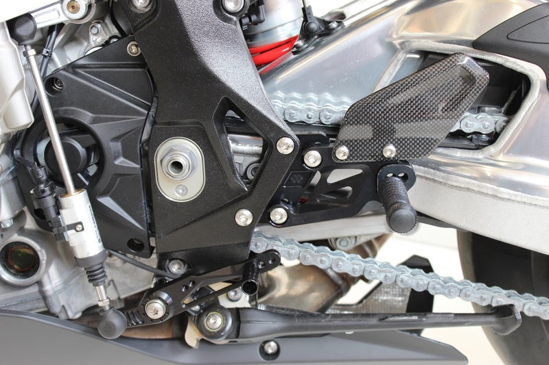 GILLES FXR zurückverlegte Fußrastenanlage Schwarz BMW S1000RR