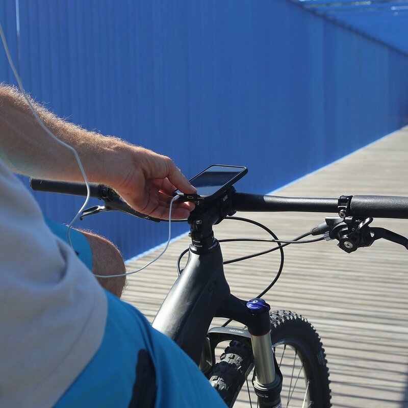 SP-CONNECT Bike Bundle II fixed on Handlebar or Stem iPhone 6/6S/7/8/SE(2020)