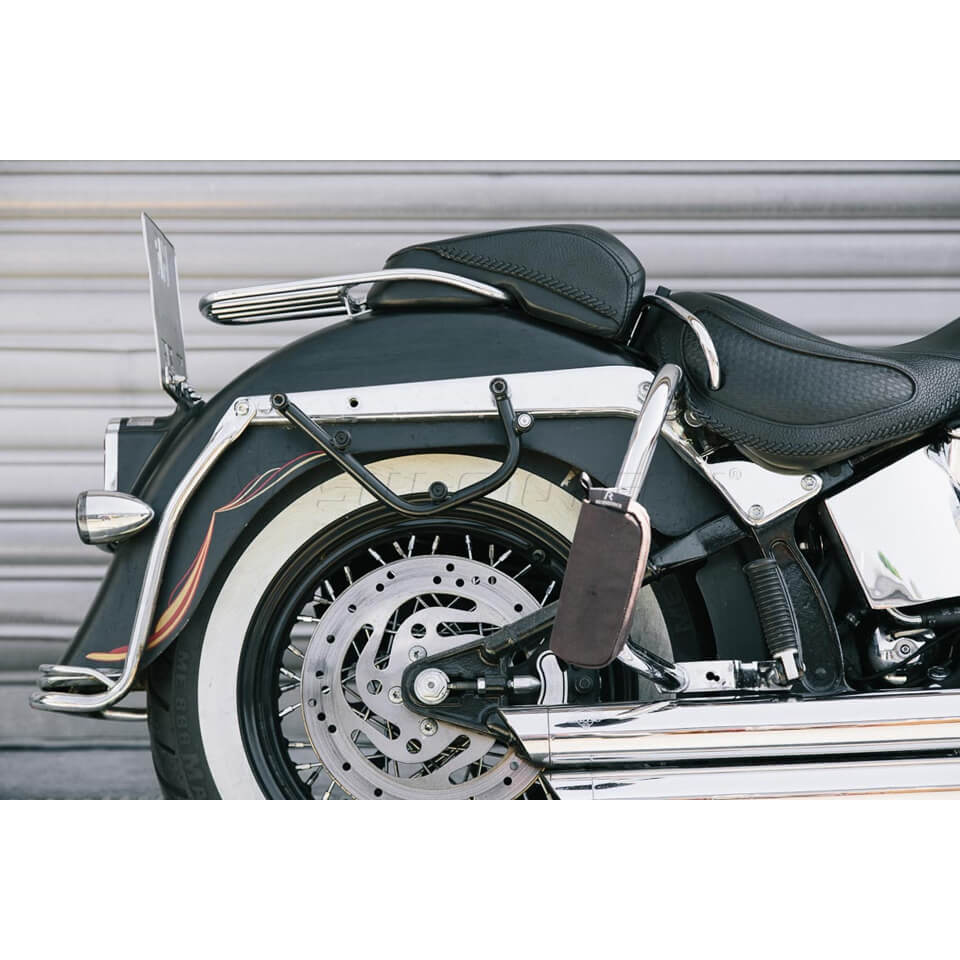 SW-MOTECH SW-MOTECH Legend Gear Seitentaschen-Träger SLC links Harley Davidson Softail Modelle. Für LC1/LC2.